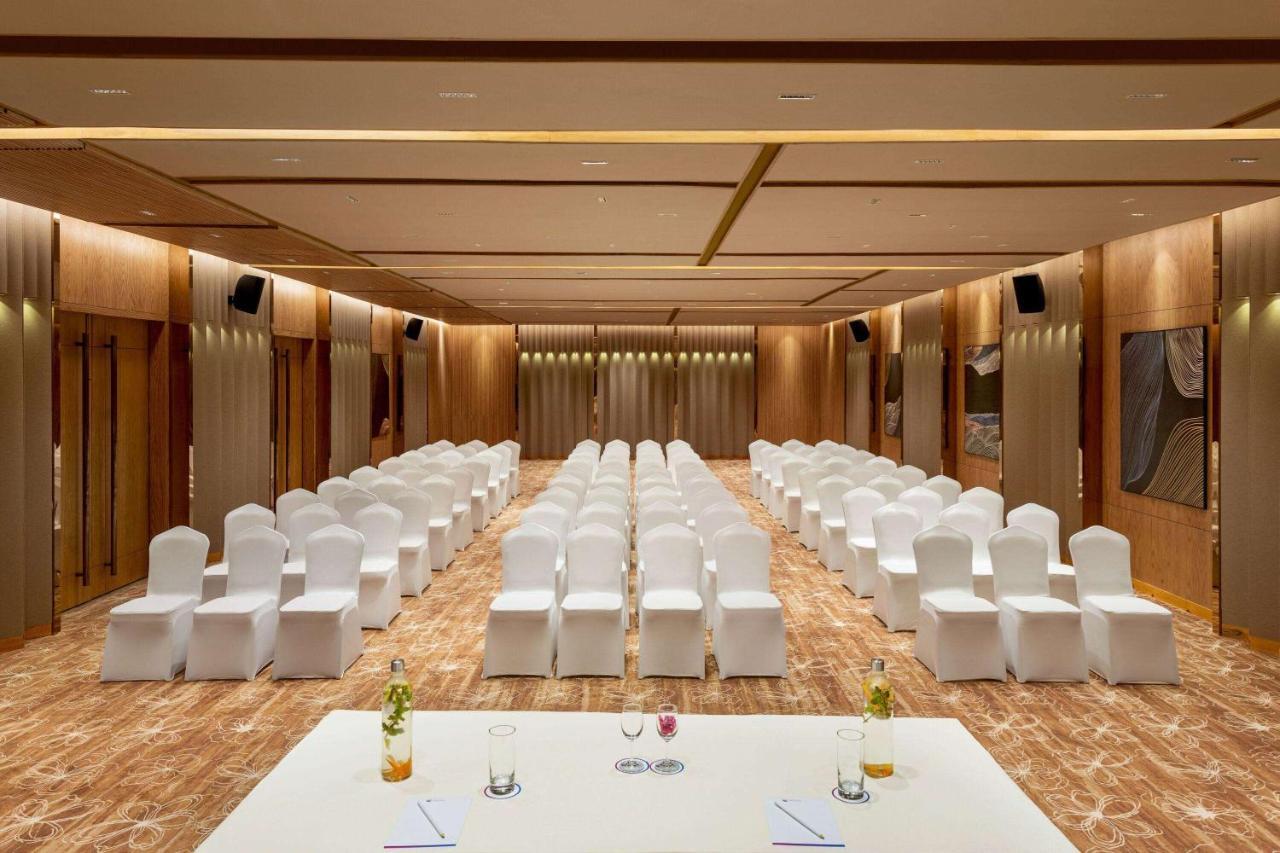 Ramada Encore By Wyndham Indore Nipania Exteriér fotografie