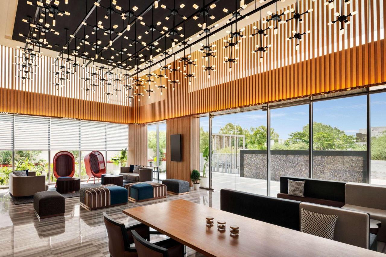 Ramada Encore By Wyndham Indore Nipania Exteriér fotografie