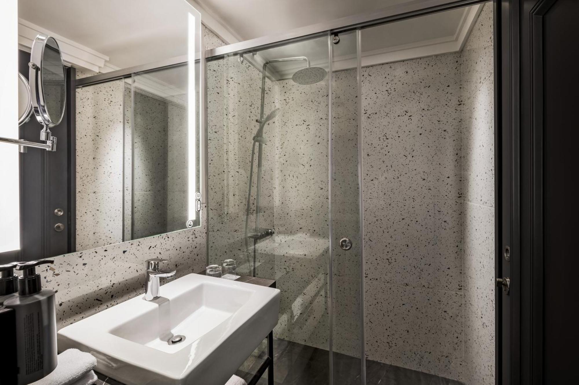 Ramada Encore By Wyndham Indore Nipania Exteriér fotografie